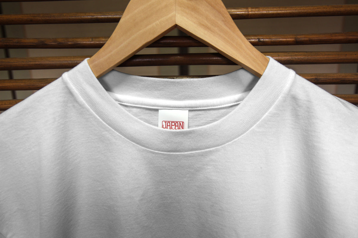 White JA-101 collar and label detail