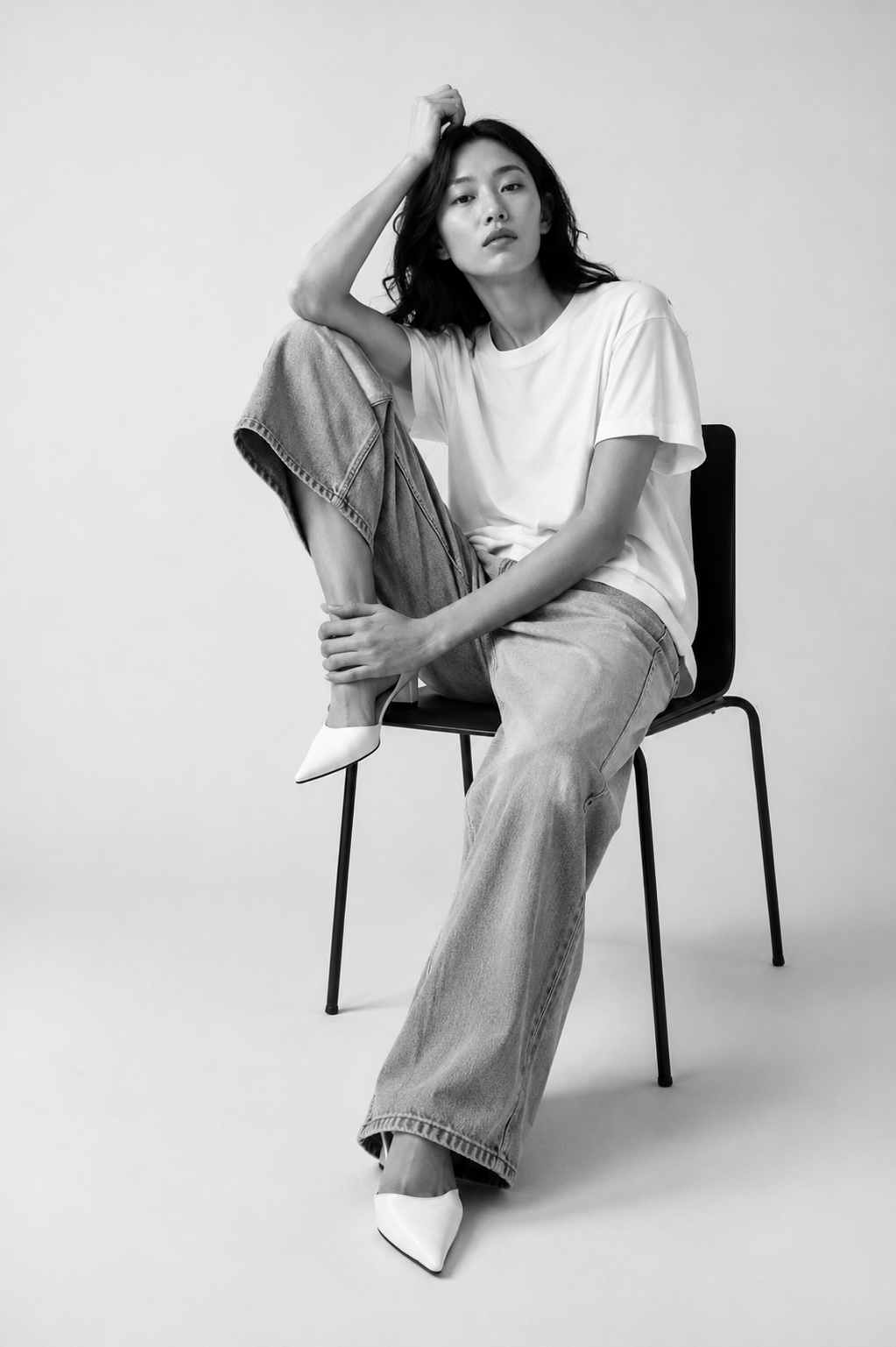 Female model wearing the white JA-101